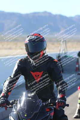 media/Dec-01-2025-Moto Forza (Mon) [[2daa91e15f]]/4-Around the Pits/